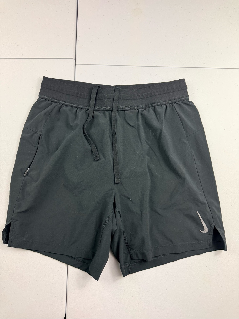 Nike Black Men’s Athletic Training Shorts with Reflective Swoosh